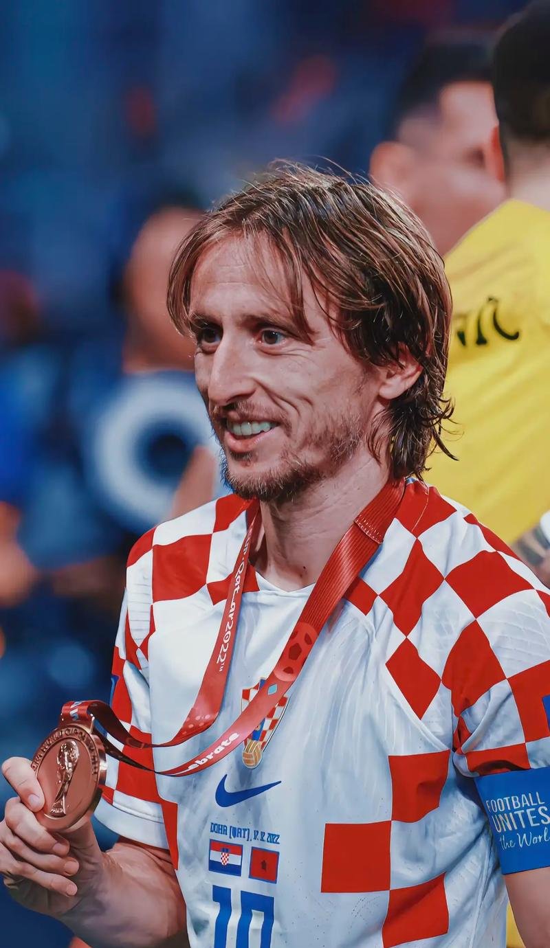 晋鹏翔：感谢每一位球迷，这一路有你们才够滚烫