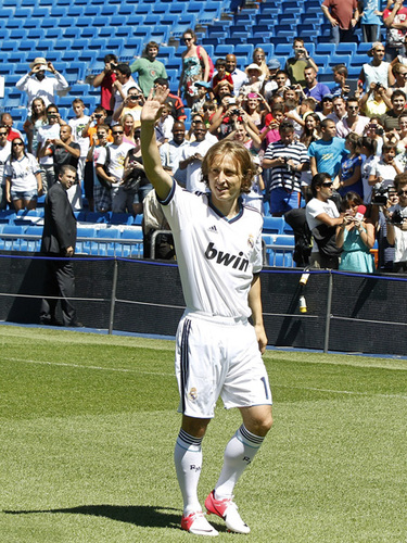 国家级教练教你，在家怎么提升羽毛球技术？