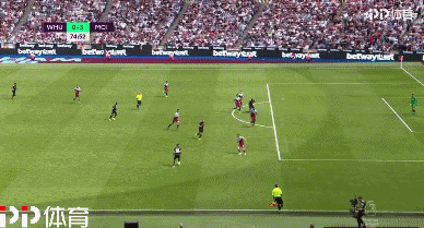 新疆下赛季算是废了！无控卫串联，外援无强解点，刘炜与助教争执