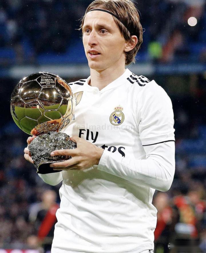 记者：拜仁等多家欧洲俱乐部对霍芬海姆前锋阿斯拉尼感兴趣